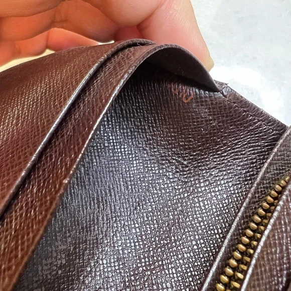 LV wallet - Picture 4 of 13